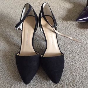 Chinese Laundry black suede heels